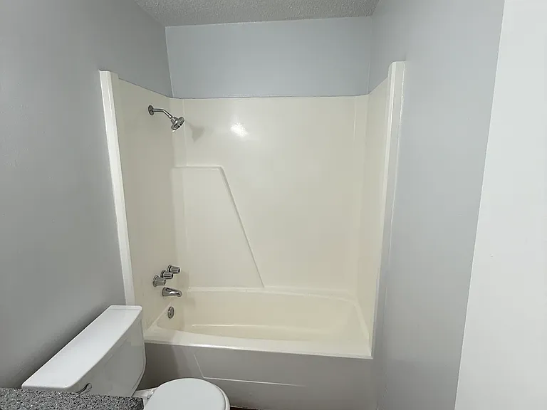 6 Harroun Ct #B — Photo 17