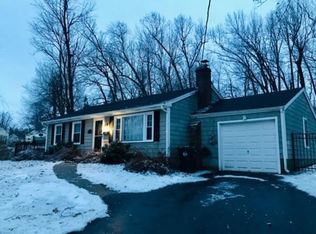 4 Clark St, Holden, MA 01520