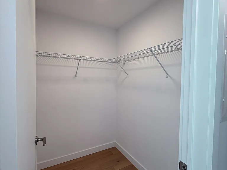 1720 Bayview Ave #218 — Photo 14