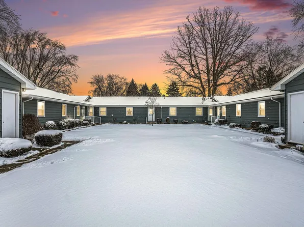 918 Andover Ct SE, Kentwood, MI 49508