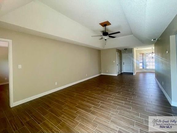 3rd image of 2029 Plantation Dr