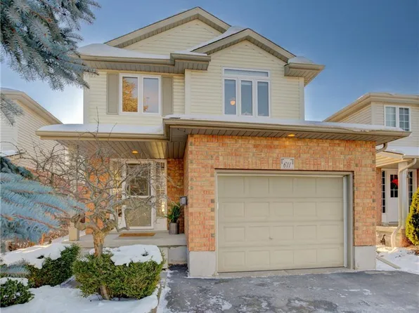 611 Breakwater Cres, Waterloo, ON N2K 4H6