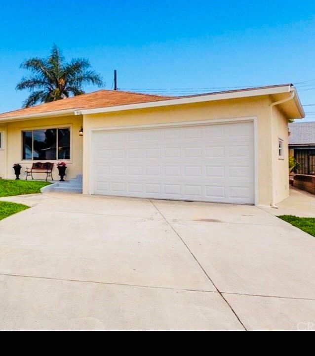 1st image of 916 Lacon Ave