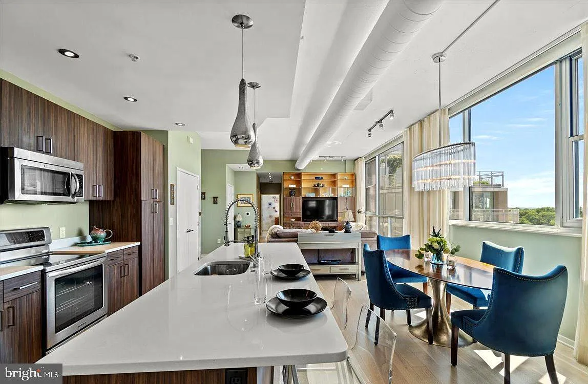 Building Photo - 3409 Wilson Blvd #707