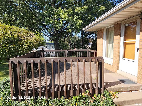 3rd image of 1156 W Lakecrest Dr