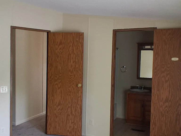 1675 Mount Pleasant St NE — Photo 8