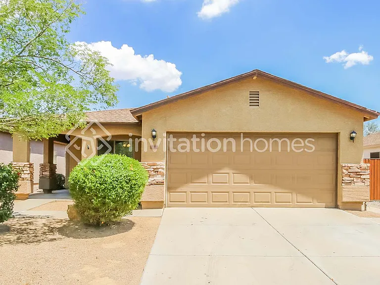 1102 E Dust Devil Dr — Photo 1