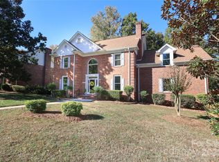 10431 Wyndham Forest Dr, Charlotte, NC 28277