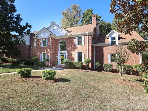 10431 Wyndham Forest Dr, Charlotte, NC 28277