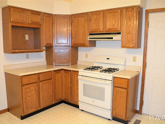 4th image of 4008 N Ashton Ave