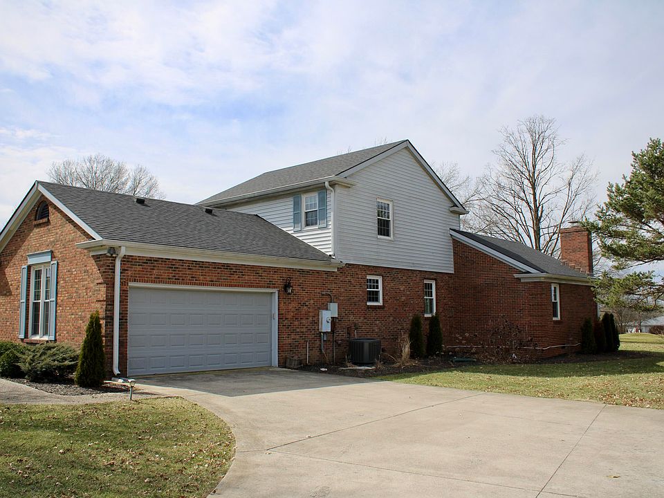 2nd image of 240 Duntreath St