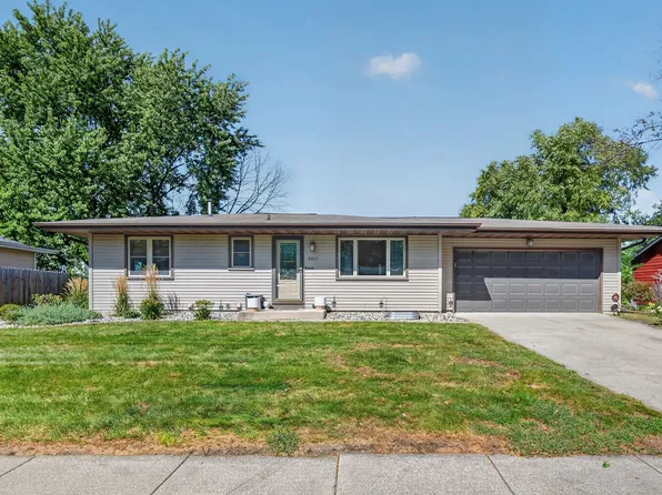 5017 Todd Dr, Ames, IA 50014
