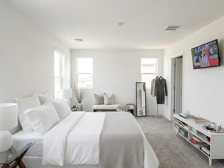 Master Room /Nightstands/ Tv