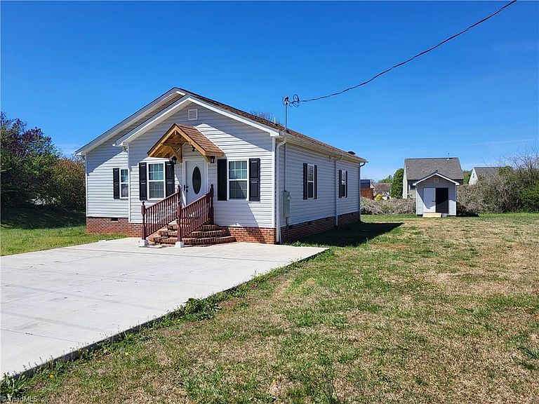 Listing photo 4