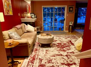 5602 Riverfront Dr, Palmyra, NJ 08065