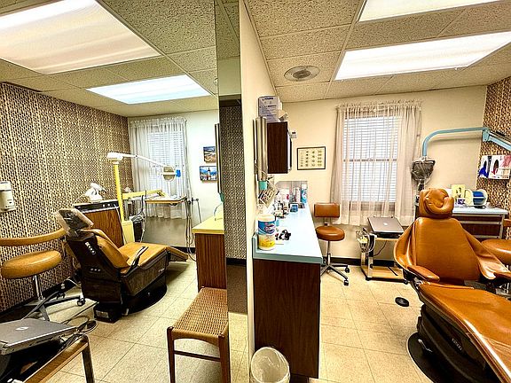 5th image of 62-30 60th Dr