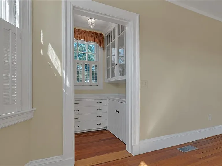 98 Butler Ave — Photo 14