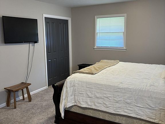 5th image of 2448 Himes Rd