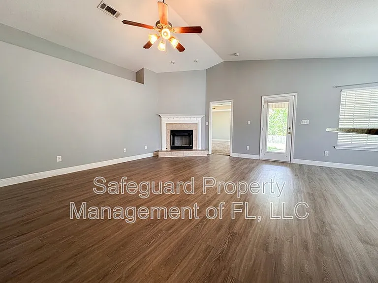 9615 Laramie Dr — Photo 2