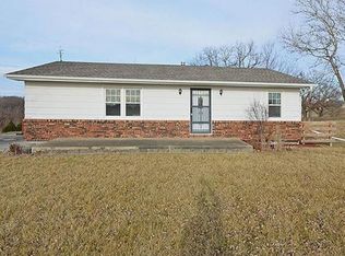 2510 Martin Rd, Smithville, MO 64089