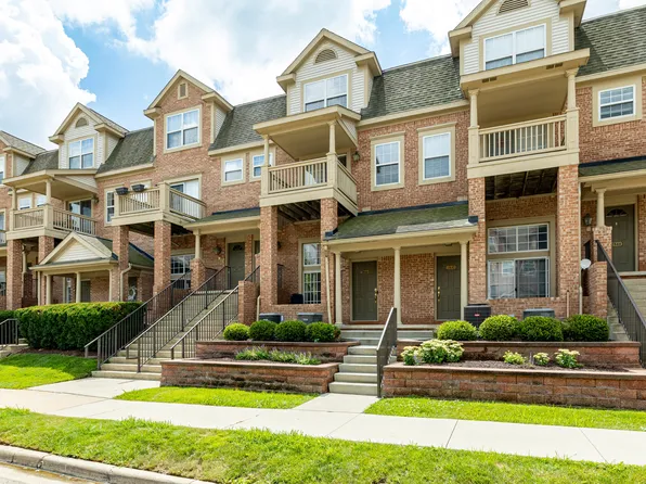 2846 Barclay Way, Ann Arbor, MI 48105