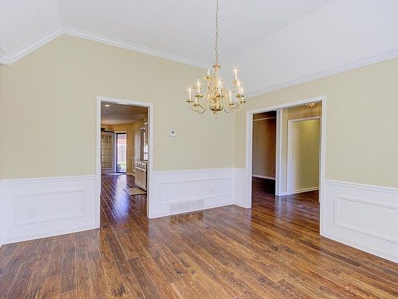 5th image of 8226 Clinton Way Ln
