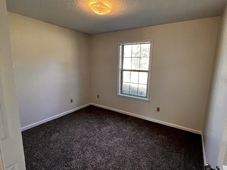 160 Waters Ave — Photo 9