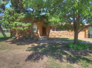 101 Glendale Cir, Mannford, OK 74044