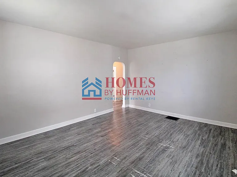 1263 Washington Ave — Photo 5