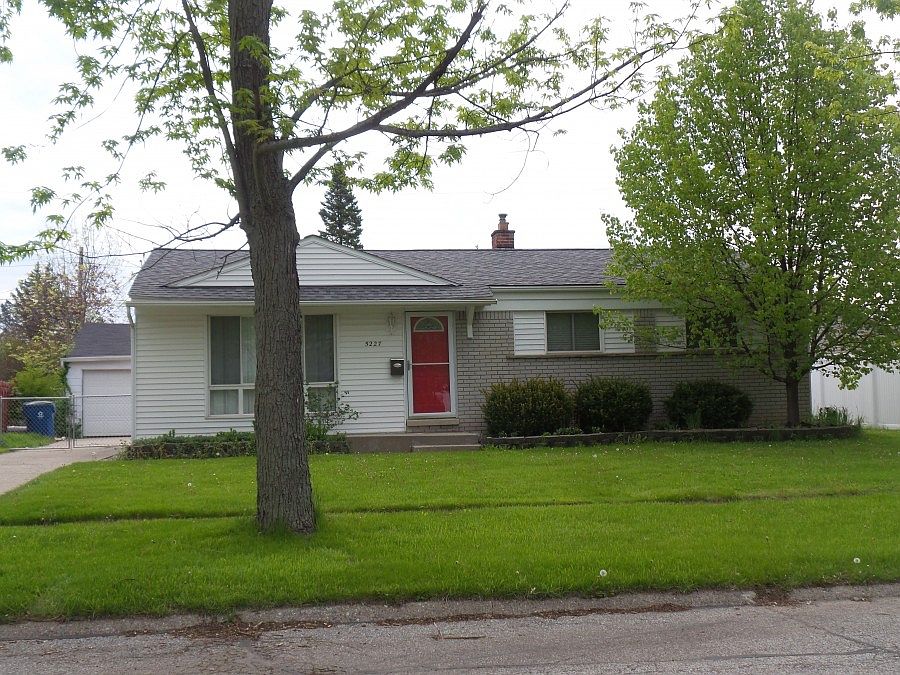 1st image of 5227 Greenleaf Dr