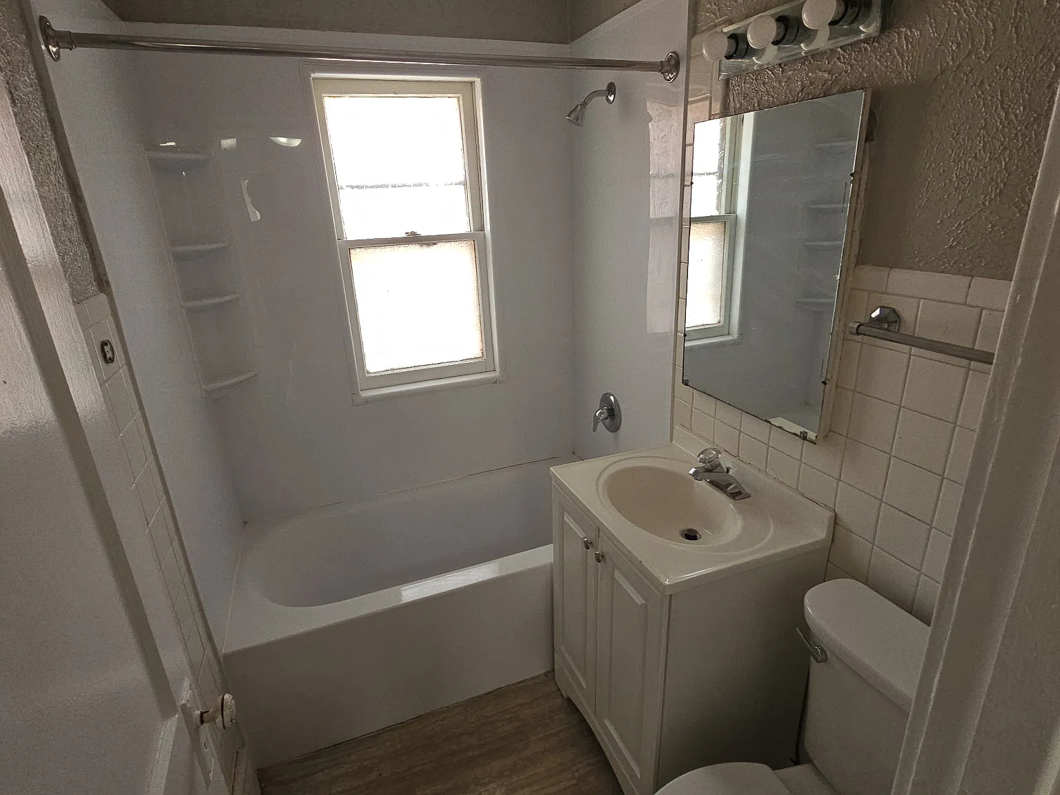 1311 Evelyn St - 2 — Photo 4
