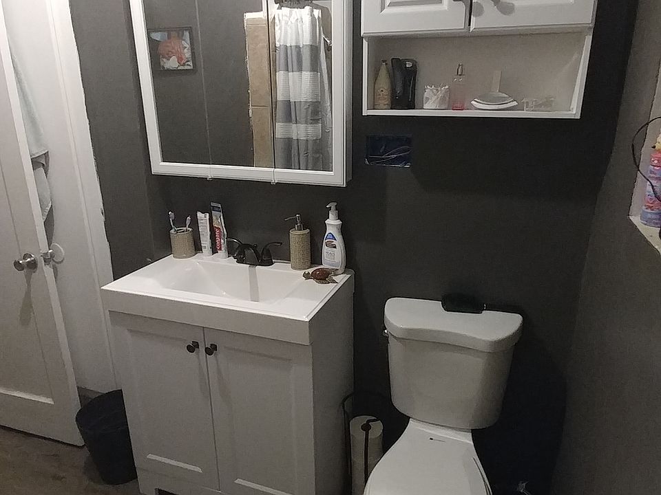 2nd image of 9063 Lemon St