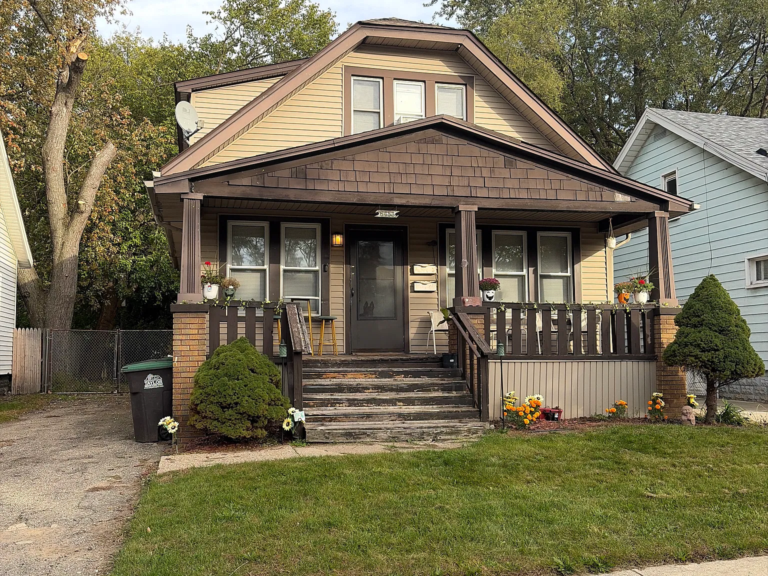 2 bed, 650 sqft, $900 — Photo 1