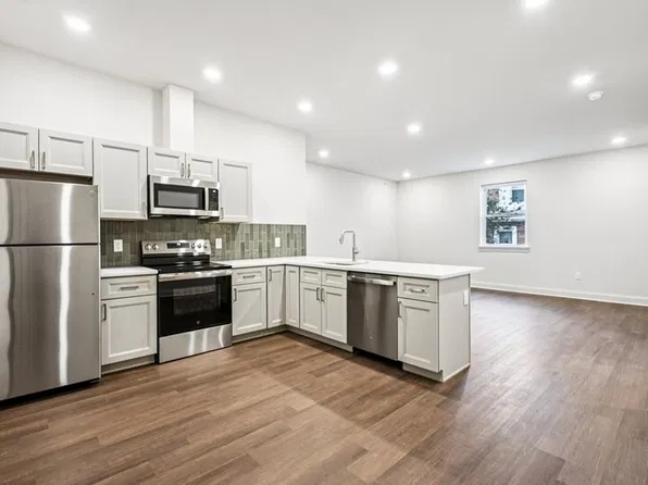 472 Roxborough Ave #3R, Philadelphia, PA 19128