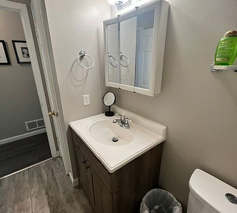 3rd image of 2019 Oak St APT A