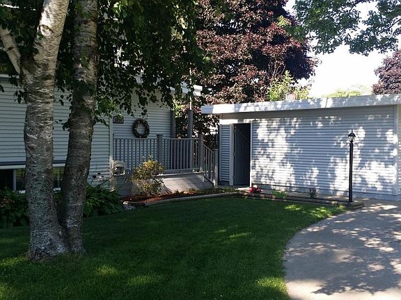 2nd image of 2074 Arbor Ave