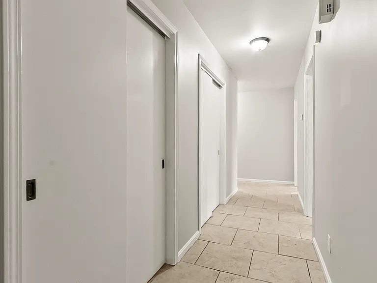 243 Cedar Crst — Photo 14