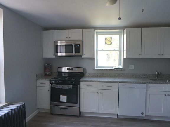 4th image of 716 Richey Ave Floor 2