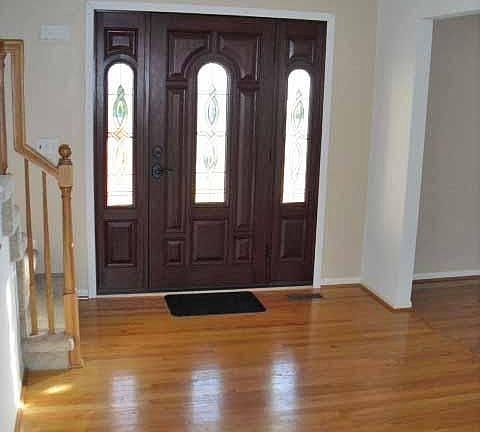 2nd image of 3020 Gallinger Dr