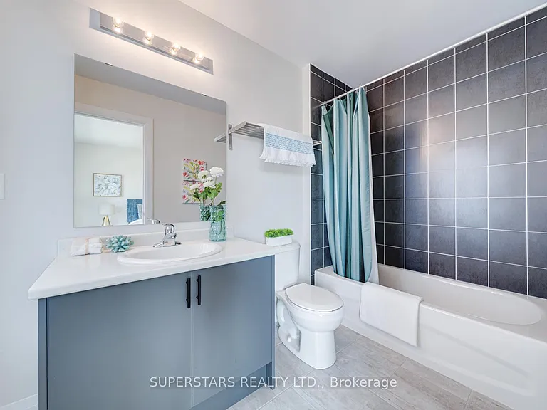 33 John Dallimore Dr — Photo 20