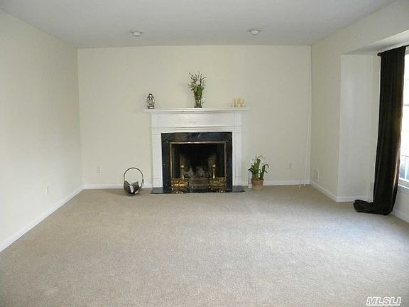 4th image of 21 Matinecock Ln