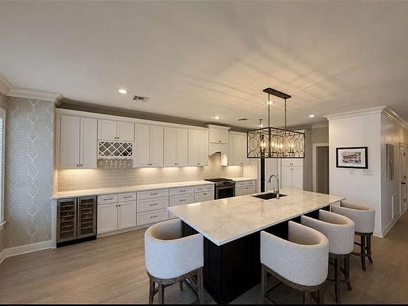 2nd image of 2732 Metairie Ct