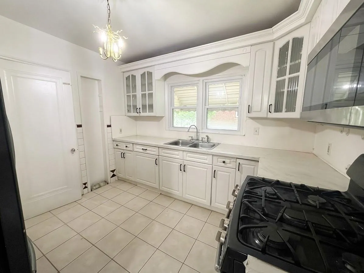 2 bed, 1.0 bath, 1514 sqft, $1,500 — Photo 4