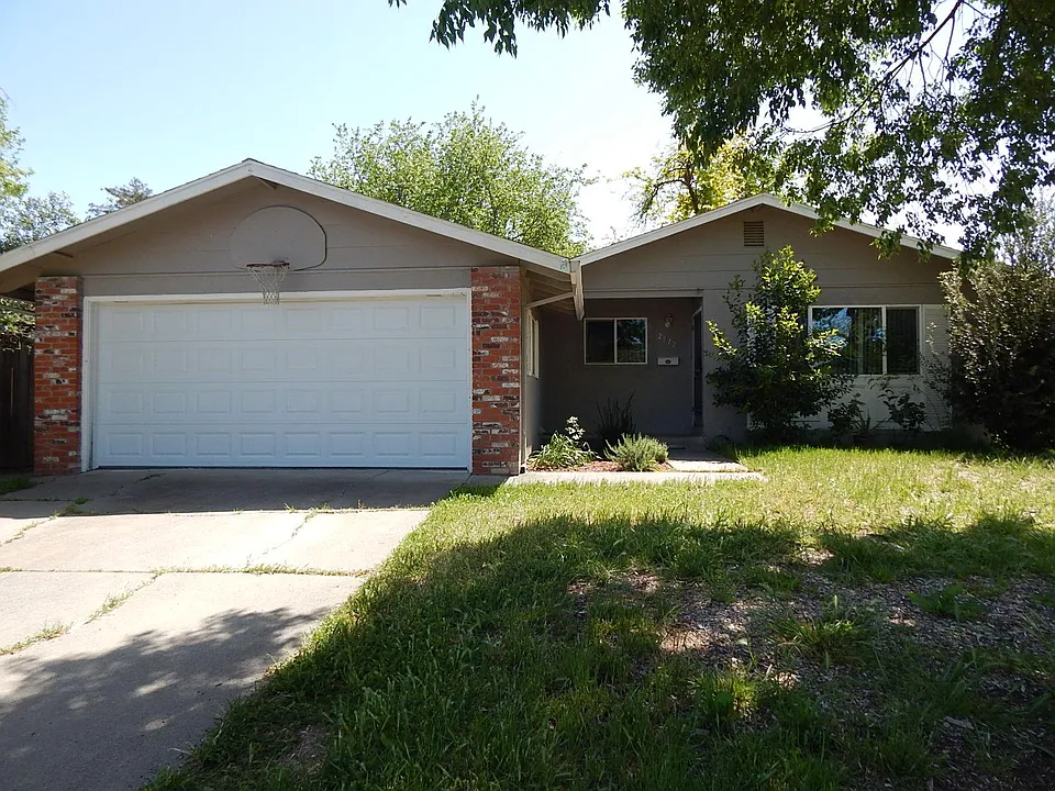 2512 Lafayette Dr