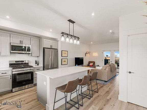 4th image of 1704 Lincoln St #6C