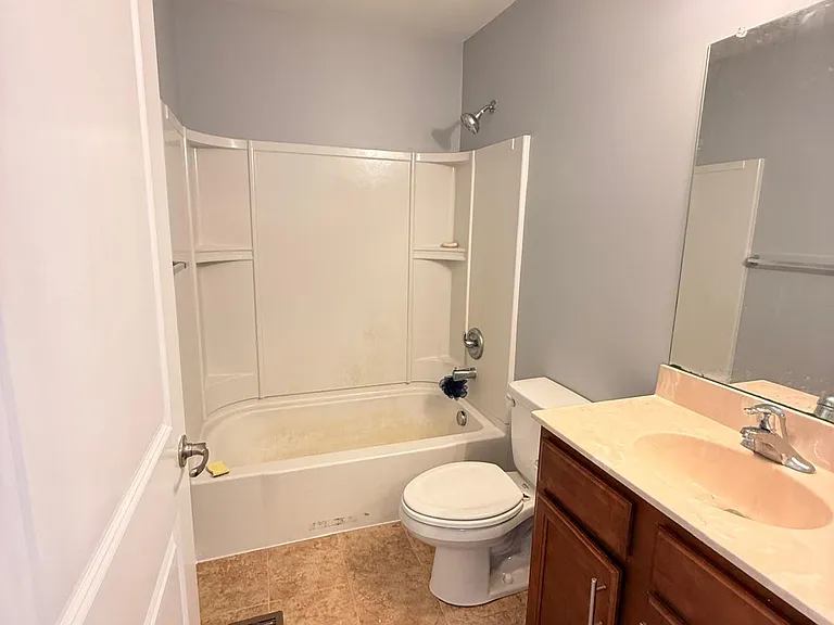 10 Rowand Way E — Photo 7