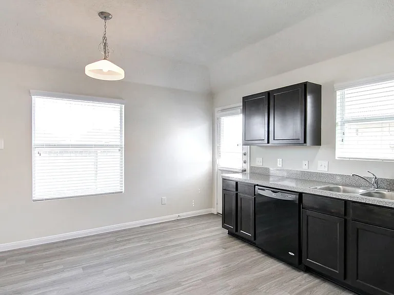 12703 Rio Nueces Ln — Photo 3