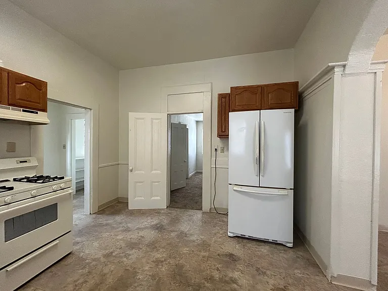 153 Locust Ave — Photo 10