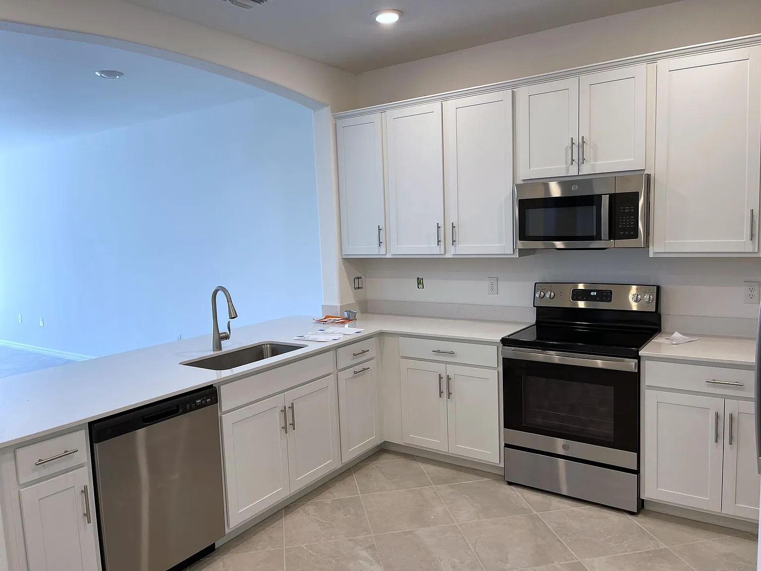 3 bed, 1417 sqft, $2,500 — Photo 3