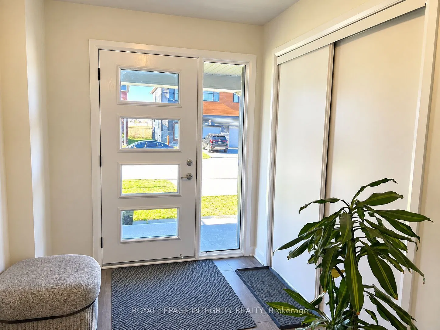 3 bed, $2,500 — Photo 2